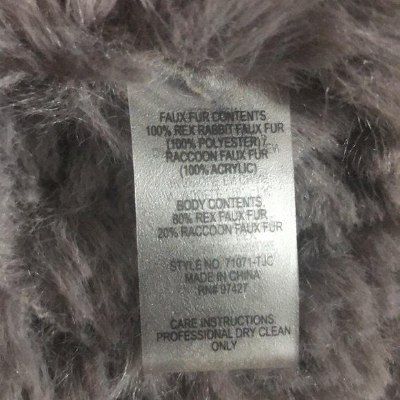 Women’s Dolce Cabo Faux Fur Vest - Picture 4 of 4